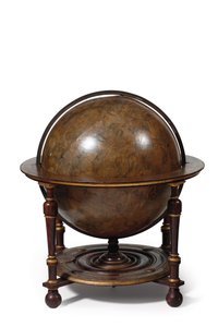 Grande paire de globes de bibliothèque, le terrestre 1645/48, le céleste après vers 1630