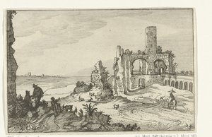 Ruine avec des arches et une tour au bord de l