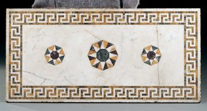 Une des deux tables de côté George II