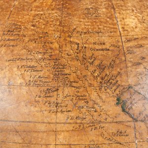 Globe terrestre anglais ancien, vers 1673 - William Berry