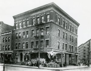 767 East 152nd Street, 7 décembre 1915 - William Davis Hassler