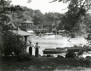 Central Park Boat House, c.1910-21 - William Davis Hassler