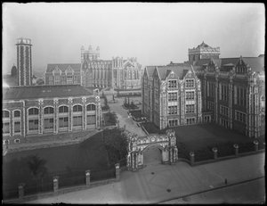 Vue en plongée du campus du City College de New York, New York, 16 juillet 1914 - William Davis Hassler