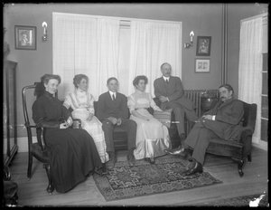 Portrait de groupe de la famille Quinn, vers 1911-12