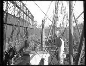 R.M.S. Carpathia chargeant au quai 54 N.R., 1912 - William Davis Hassler
