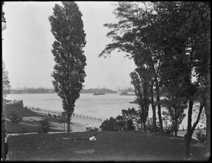Vue de Hell Gate et de l