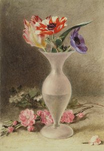 Vase en verre et fleurs