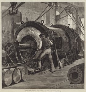 Perçage de la bobine de tourillon du canon de 81 tonnes à l