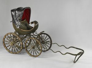 Un landau peint et doré