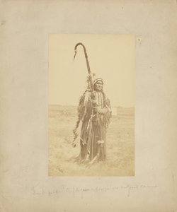 Powder Face, chef de guerre des Arapahoes, [en tenue de guerre]. - William Stinson Soule