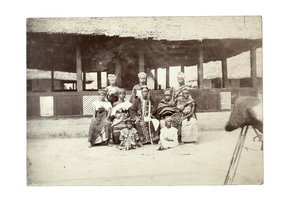 Chefs natifs et harem, terre de Mendi (tirage argentique) - William Turnbull Balmer