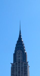 Le Chrysler Building est un gratte-ciel de style Art déco situé à New York, à l