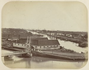 Canal portuaire et l