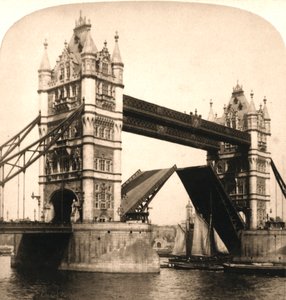 Le nouveau Tower Bridge, Londres - Works and Sun Sculpture Studios