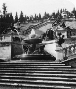 La fontaine du palais de Linderhof, Bavière, Allemagne - Wurthle and Sons