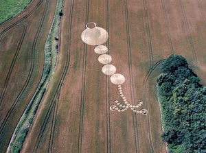 Cercle de culture dans un champ de blé, West Woods, Lockeridge, Marlborough, Wiltshire
