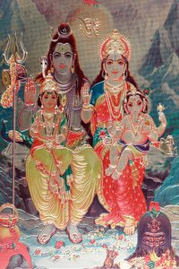 Dieu Shiva et déesse Parvati avec leur fils Ganesha - . .