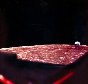 Vol spatial habité, USA, Apollo, Terre vue depuis la Lune - Frederick (attr. to) Barnard