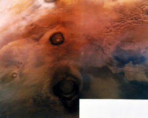 Volcans à la surface de la planète Mars