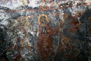 Christ avec des anges et un saint, fresque dans l