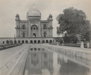 Tombe de Saftar Jung, Delhi - studio of A. W. A. Plâté Studio (Ceylonese)