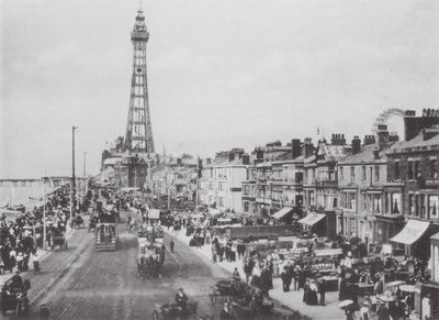 Promenade centrale, Blackpool - (after) English photographer