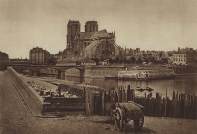 Le chevet de Notre-Dame - (after) French Photographer