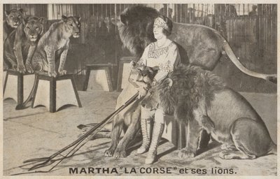 Martha "La Corse" et ses lions - (after) French Photographer