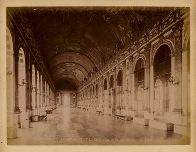 Paris : Versailles, La Salle des Glaces - (after) French Photographer