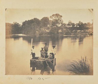 Petit radeau de bateaux-couvertures traversant le fleuve Potomac - A.J. Russell