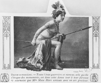 Mata Hari dans une danse de guerre, début du 20e siècle - A. Bert