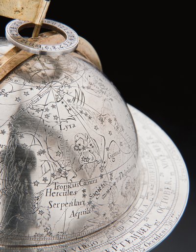 Deux globes terrestres et célestes exceptionnels, soutenus par Hercule et Atlas, Augsbourg - Abraham Drentwett