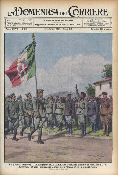 1935 Les mitrailleurs de la Division Brennero défilent devant le Duce - DOMENICA DEL CORRIERE - manœuvre militaire. Les troupes passent devant Benito Mussolini « il Duce » - Illustration par Achille Beltrame (1871-1945) - Achille Beltrame