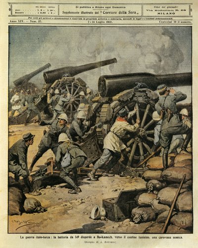 Guerre italo-turque, tir de batterie du canon n°149 repoussant une caravane ennemie à Bu-Kamek vers la frontière tunisienne, illustrateur Achille Beltrame, de La Domenica del Corriere, 7 juillet 1912 - Achille Beltrame