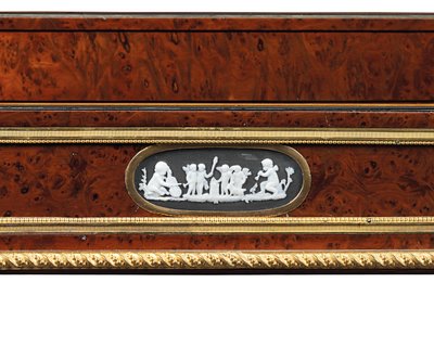 Table travailleuse en bois d
