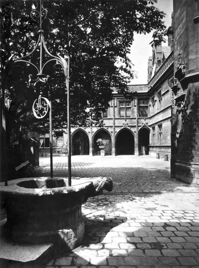 Hôtel de Cluny vu de la cour, Paris - Adolphe Braun