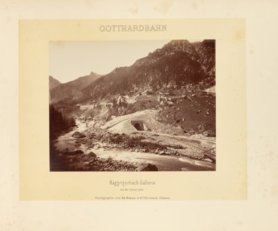 Chemin de fer du Gothard : galerie du Häggrigerbach avec la ligne supérieure - Adolphe Braun and Cie