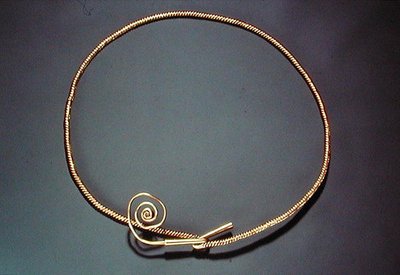 Torque, de Tara, Comté de Meath, Âge du Bronze moyen - Age Bronze