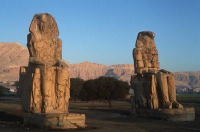 Égypte, Thèbes antique, statues d