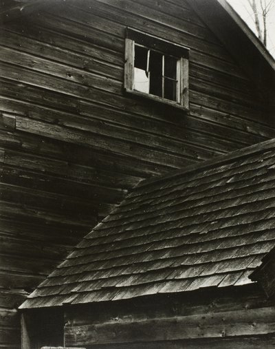 Grange, Lake George - Alfred Stieglitz