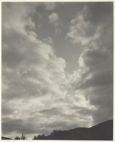 Musique - Une séquence de dix photographies de nuages, n° II, 1922 - Alfred Stieglitz