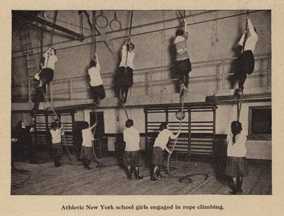 Écolières athlétiques de New York pratiquant l