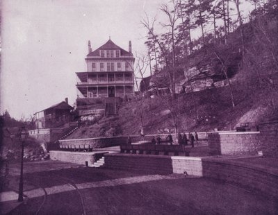 Basin Springs, Eureka Springs, Arkansas, sur le chemin de fer de St Louis et San Francisco - American Photographer (after)