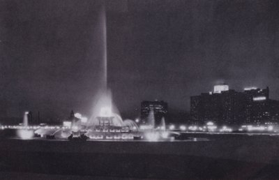 Chicago : Fontaine de Buckingham, illumination nocturne - American Photographer (after)