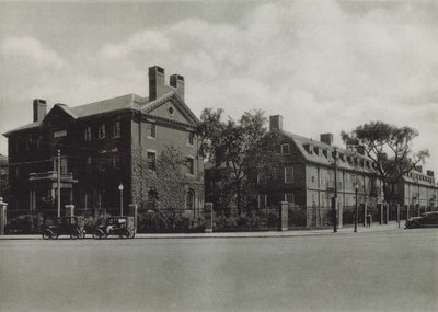 Université de Harvard : Maison Phillips Brooks ; Mower Hall, dortoir ; Lionel Hall, dortoir (photo n/b) - American Photographer (after)