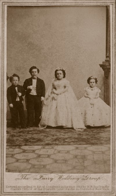Photographie de mariage de Charles Sherwood Stratton, artiste américain connu sous le nom de Général Tom Pouce, et de sa femme, Lavinia Warren - American Photographer (after)