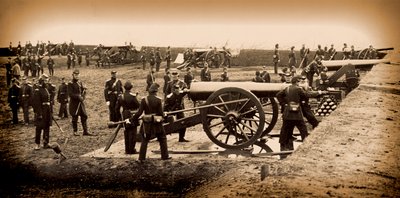1er Artillerie Lourde du Connecticut maniant des canons à Fort Richardson, fin 1861 - American Photographer