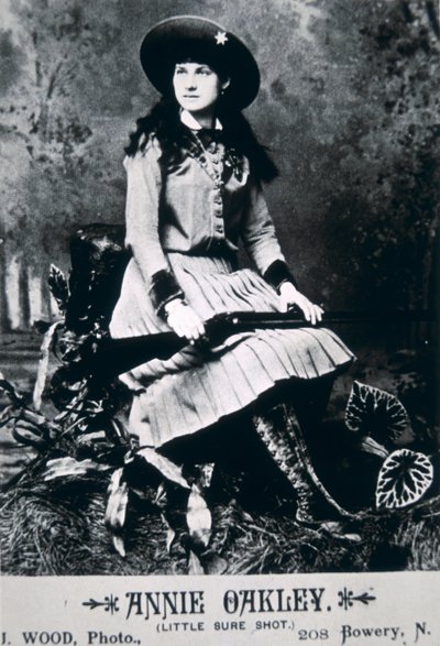 Annie Oakley (1860-1926) - American Photographer