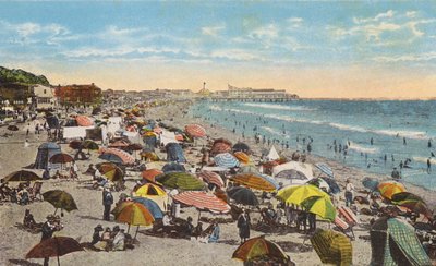 Californie : La "Movie Beach", Crystal Pier, Santa Monica, Californie (photo couleur) - American Photographer