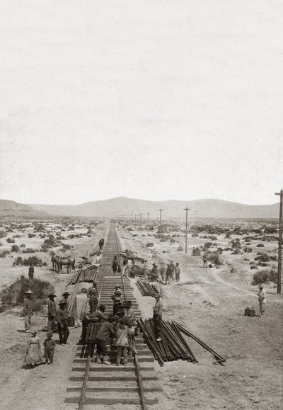 Construction en 1869 des chemins de fer Central Pacific - Nevada - Travailleurs construisant les lignes de chemin de fer de la Central Pacific Company pour construire le premier chemin de fer transcontinental nord-américain - American Photographer
